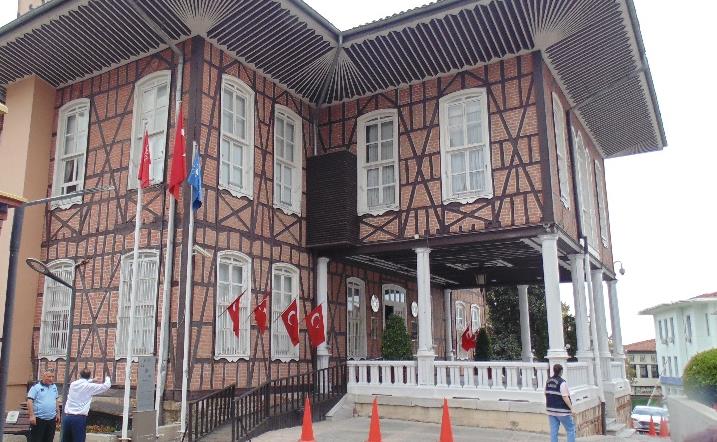 Edebiyatın İçinden:GEZİ  NOTLARI,BURSA’DA ZAMAN DURDU